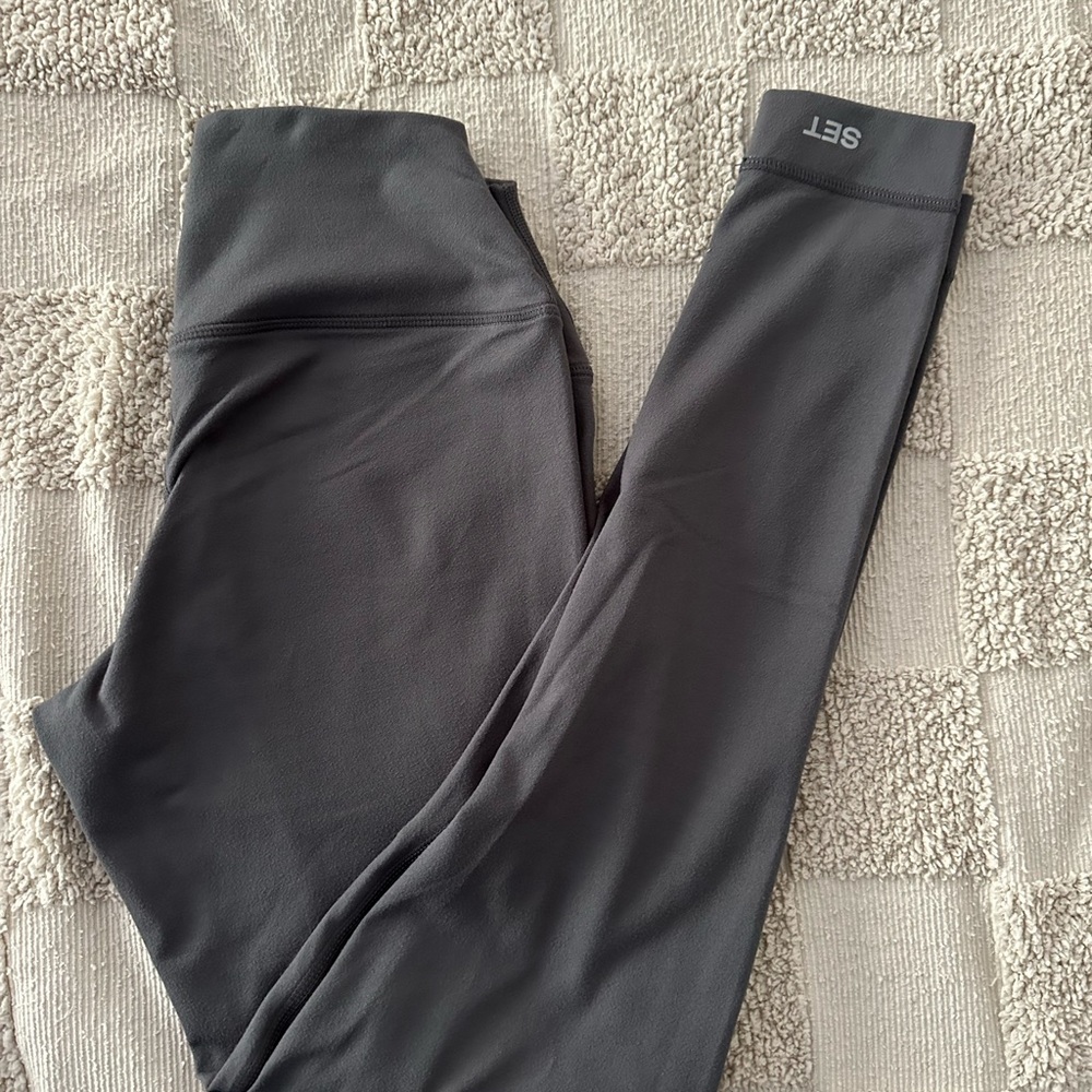 AIRLUXE™ BREATHE HIGH-RISE LEGGINGS - GRAPHITE